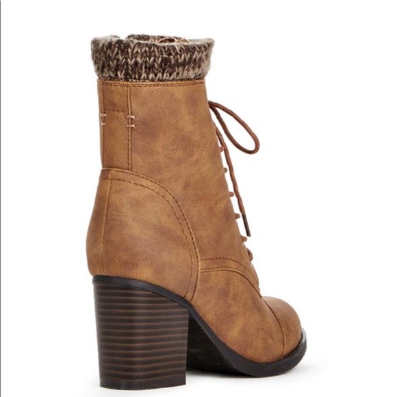 ❌SOLD❌ ❤️ HOST PICK ❤️JustFab Heeled Combat Boots - Picture 3 of 4